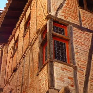 La Lauze Et L'anguille Bed and breakfast