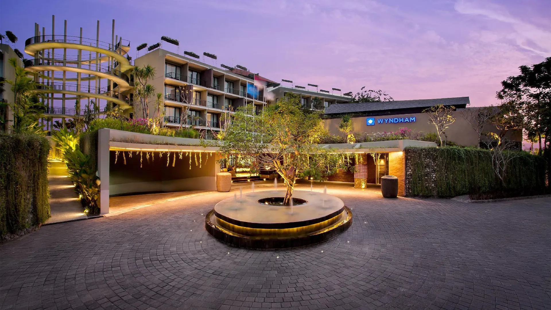 Wyndham Dreamland Resort Bali Uluwatu  5*, Uluwatu (Bali) Indonesia